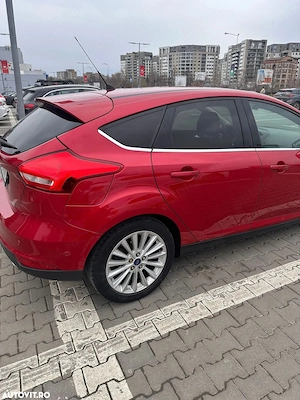 Vand Ford Focus 2015,Benzina 1.5l, 150CP, 93K KM, Cutie Manuala, Senz de parc F+B, Cauciucuri i+v - imagine 4