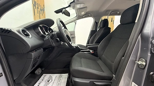 ** Peugeot 5008 ** - imagine 10