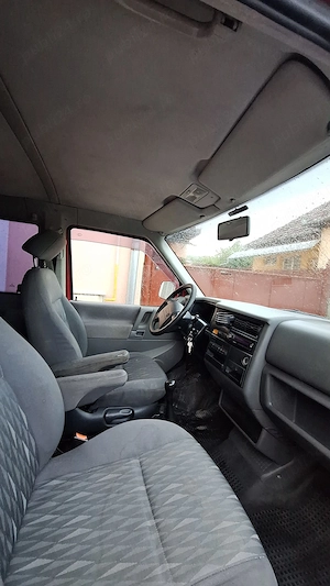 Volkswagen  Caravelle T4 2.5   8+1 locuri - imagine 3