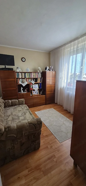 Apartament 2 camere, Velenta,  Disponibil imediat, Etaj 3 , Zona linistita,  Aproape de centru - imagine 3