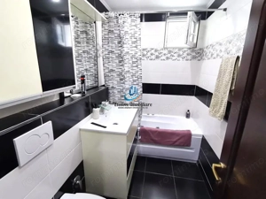 Apartament 3 camere decomandat zona Petrodava, Precista - imagine 5