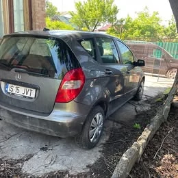Mercedes A Class fab. 2010, motor 1500 benzina EURO 5 - imagine 4