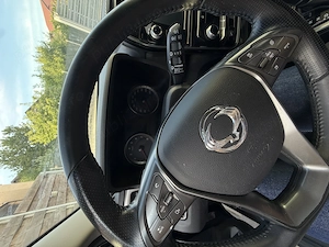 SsangYong Tivoli 2021, cutie automată  - imagine 4