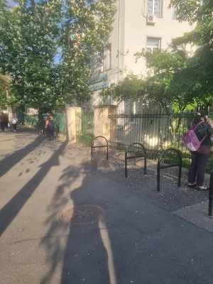 Urgent chioșc de flori de vânzare toate actele la zi  - imagine 2