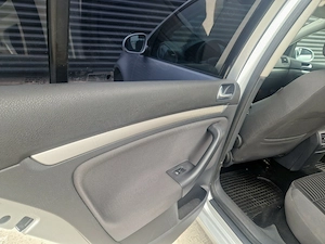 Vând  Golf 5, înmatriculat  - imagine 4