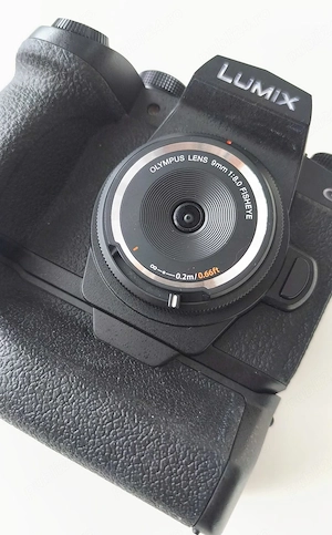 Mirrorless Panasonic G90 + Olympus 9mm f8 + grip
