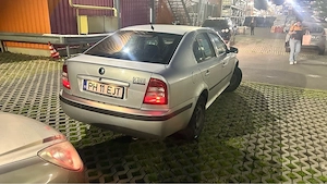vand Skoda Octavia 1.6 benzina - imagine 3