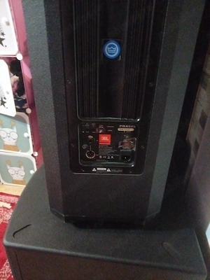 Vând sistem audio profesional JBL original. Boxă activă JBL PRX525 + subwoofer. Stare foarte bună, f