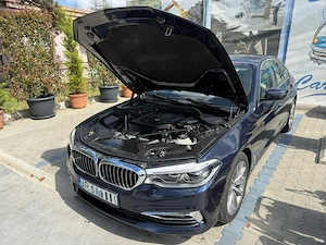 BMW 520d G30 Luxury Line   ACC   360    Display Key   Ambient Multicolor   133.000 KM   Fără Investi - imagine 2