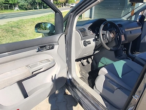 Vând Touran  19 Tdi