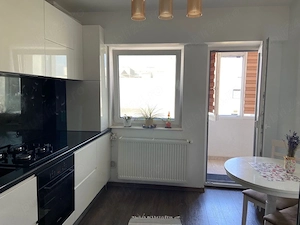 Inchiriez apartament