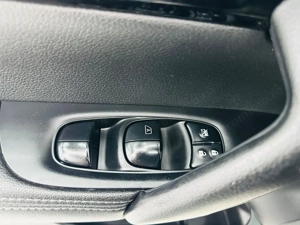 NISSAN Qashqai - imagine 12