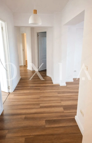 AX1268 Sagului - Turist, Renovat Complet, Lift - imagine 3
