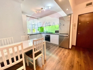 Apartament cu 3 camere de închiriat în zona Cantemir