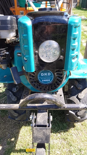 Motocultor cu remorca 