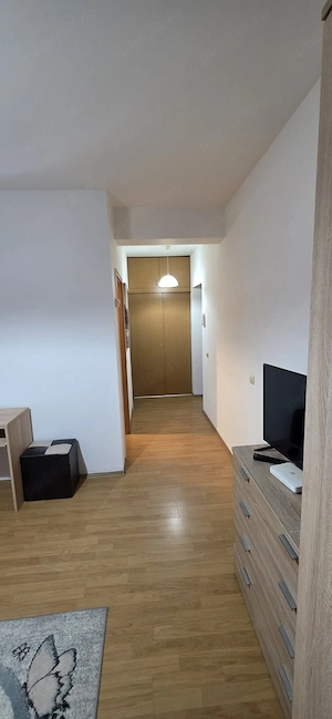 Închiriez garsoniera în Alma,Turnisor, cu balcon complet mobilată - imagine 4