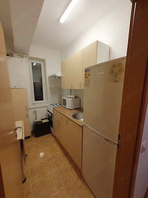 Închiriez garsoniera în Alma,Turnisor, cu balcon complet mobilată - imagine 6