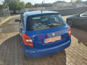 Skoda Fabia benzina 12 fab 2011 preț 2650 euro  - imagine 2