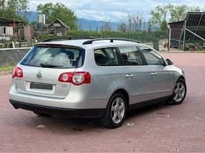 Vw Passat 1.6 TDI 105C.P Euro 5 2010 08 - imagine 5