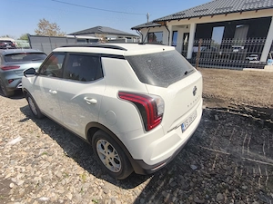 Vând Ssangyong Tivoli  - imagine 3