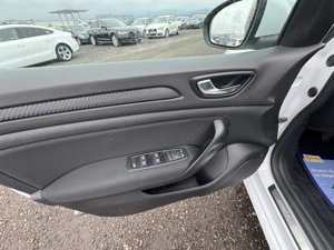Renault Megane - imagine 11