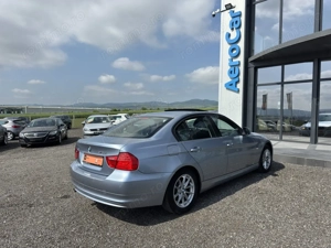 Bmw Seria 3 - imagine 11