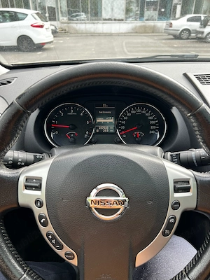 Nissan Qashqai 2.0 Diesel 4x4 an 2010 - imagine 14