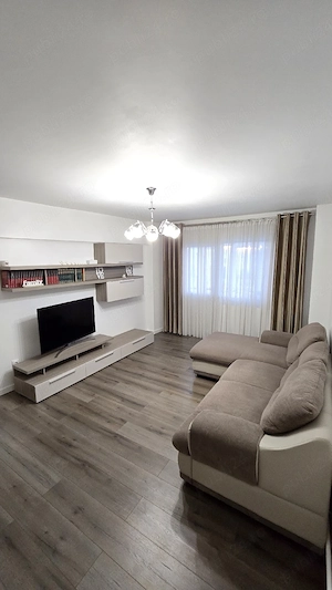 Apartament 3 camere, 2 bai, decomandat, etaj 3 4, vedere 2 parti, renovat utilat mobilat Gavana 3 