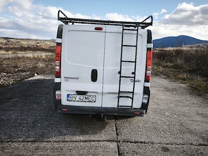 Vând autoutilitara Renault Trafic  - imagine 3