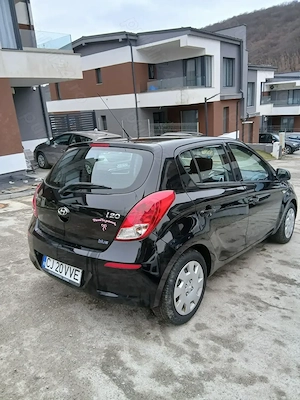 Vând Hyundai i 20  - imagine 6