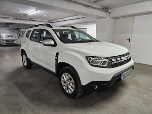 Dacia Duster 1.5 Blue DCI 115 CP 4x4 - imagine 2