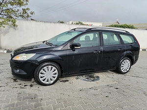 Proprietar vand Ford Focus 2 hatchback Combilimousine - imagine 7