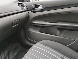 Proprietar vand Ford Focus 2 hatchback Combilimousine - imagine 8