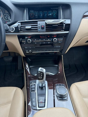 BMW X3 xDrive20d  Linia Model xLine - imagine 9
