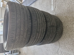 Vând 4 cauciucuri vară HANKOOK  225/45/17