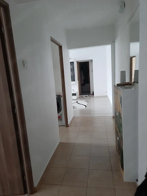 Apartament 3 camere confort 1 Complex Studentesc etaj 2 ocupabil imediat - imagine 3