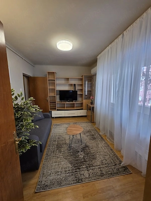Apartament 3 camere zona Catedrală  - imagine 2