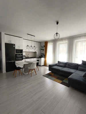 Proprietar   Apartament 3 camere, 67 mp utili, loc de parcare inclus in CF, Giroc