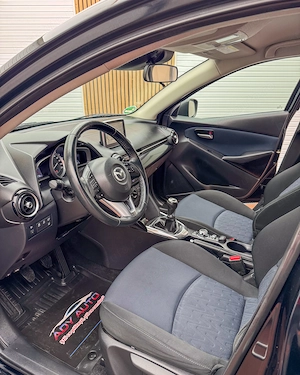   MAZDA 2 , AN 2015   12 . Km reali 90.000 . RAR+ITP. Garantie 12 luni . Buy-Back . Test-Drive .  - imagine 13