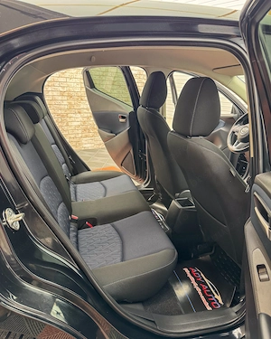   MAZDA 2 , AN 2015   12 . Km reali 90.000 . RAR+ITP. Garantie 12 luni . Buy-Back . Test-Drive .  - imagine 11