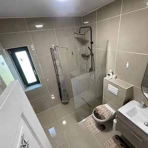 Apartament Nou 3 Camere Decomandat 2 Balcoane Centrala Proprie Zona Giroc Calea Urseni - imagine 9