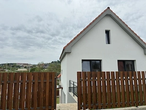 Casă limitrof Cluj-Napoca 285mp si 513mp curte, PF, CF. Preț 295.000 euro - imagine 2