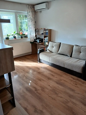 Apartament 2 camere decomandat, mobilat, utilat, balcon mare ( 12 mp) | etaj 1 | proprietar