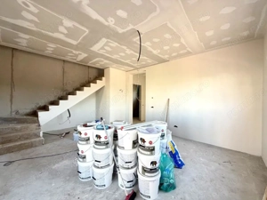 Duplex despartit prin camera tehnica, 5 camere, 110 mp utili - Dumbravita - imagine 4