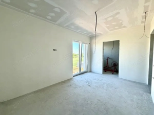 Duplex despartit prin camera tehnica, 5 camere, 110 mp utili - Dumbravita - imagine 5