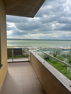 DE VÂNZARE APARTAMENT 3 camere zona cluburi Mamaia - imagine 9