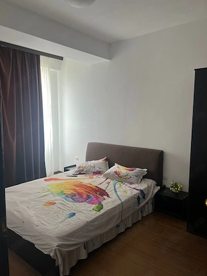 DE VÂNZARE APARTAMENT 3 camere zona cluburi Mamaia - imagine 5