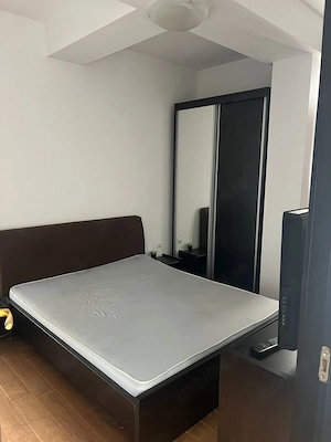 DE VÂNZARE APARTAMENT 3 camere zona cluburi Mamaia - imagine 2
