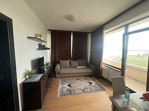 DE VÂNZARE APARTAMENT 3 camere zona cluburi Mamaia - imagine 12