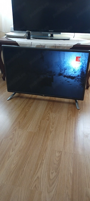televizor LG 32F592U defect